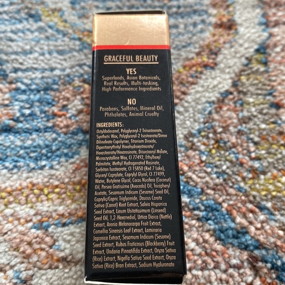 YENSA Super 8 Vibrant Silk Lipstick in Noble - Picture 2 of 7